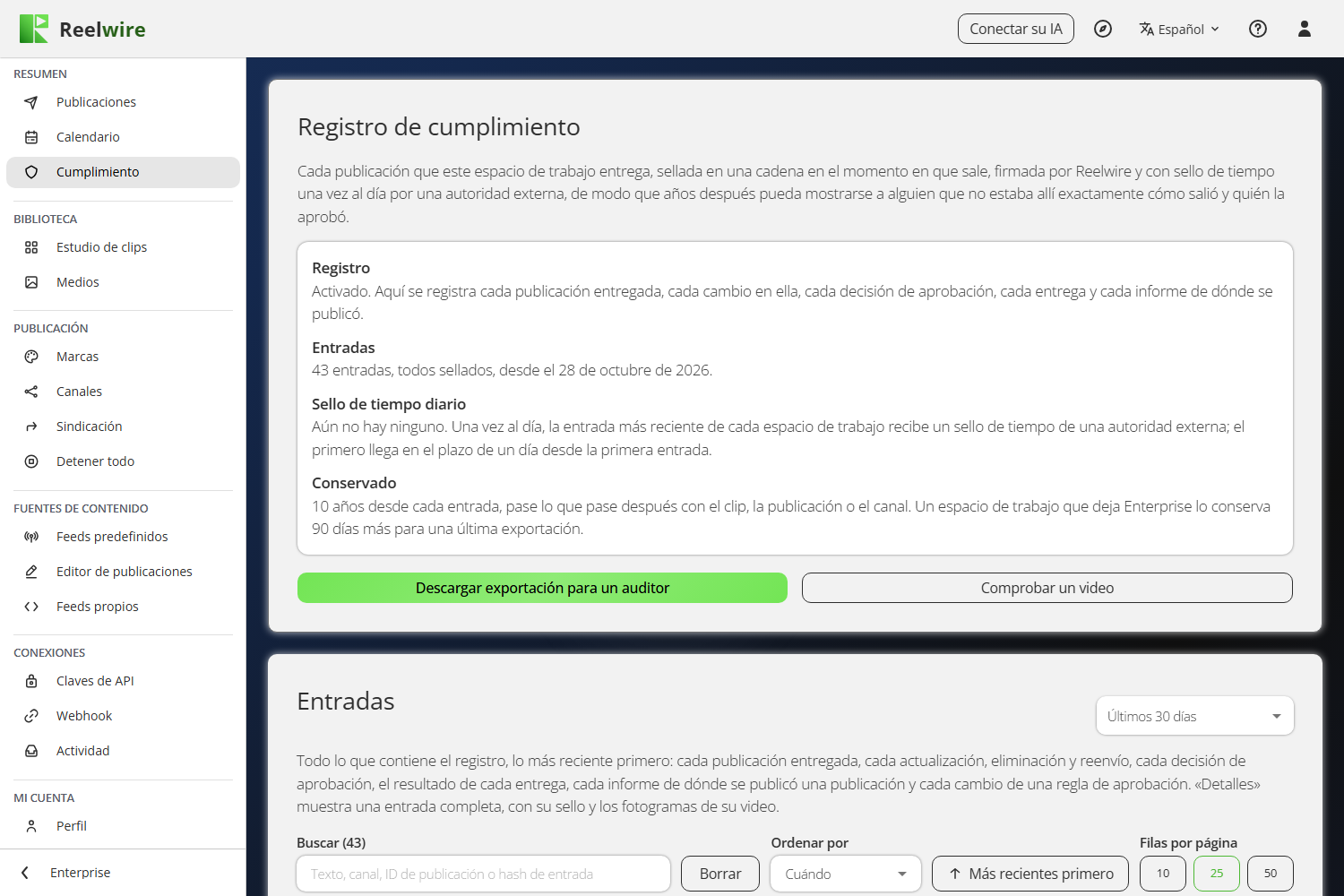 La tarjeta Registro de cumplimiento de la pantalla Cumplimiento: cuántas entradas están selladas, el sello de tiempo más reciente y los botones para descargar una exportación y comprobar un video